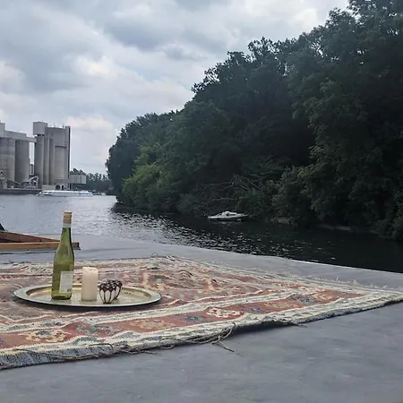 Båthotell Floating Berlin