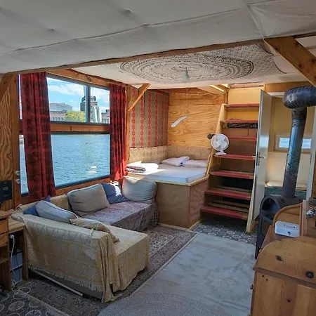 Ботель Floating *